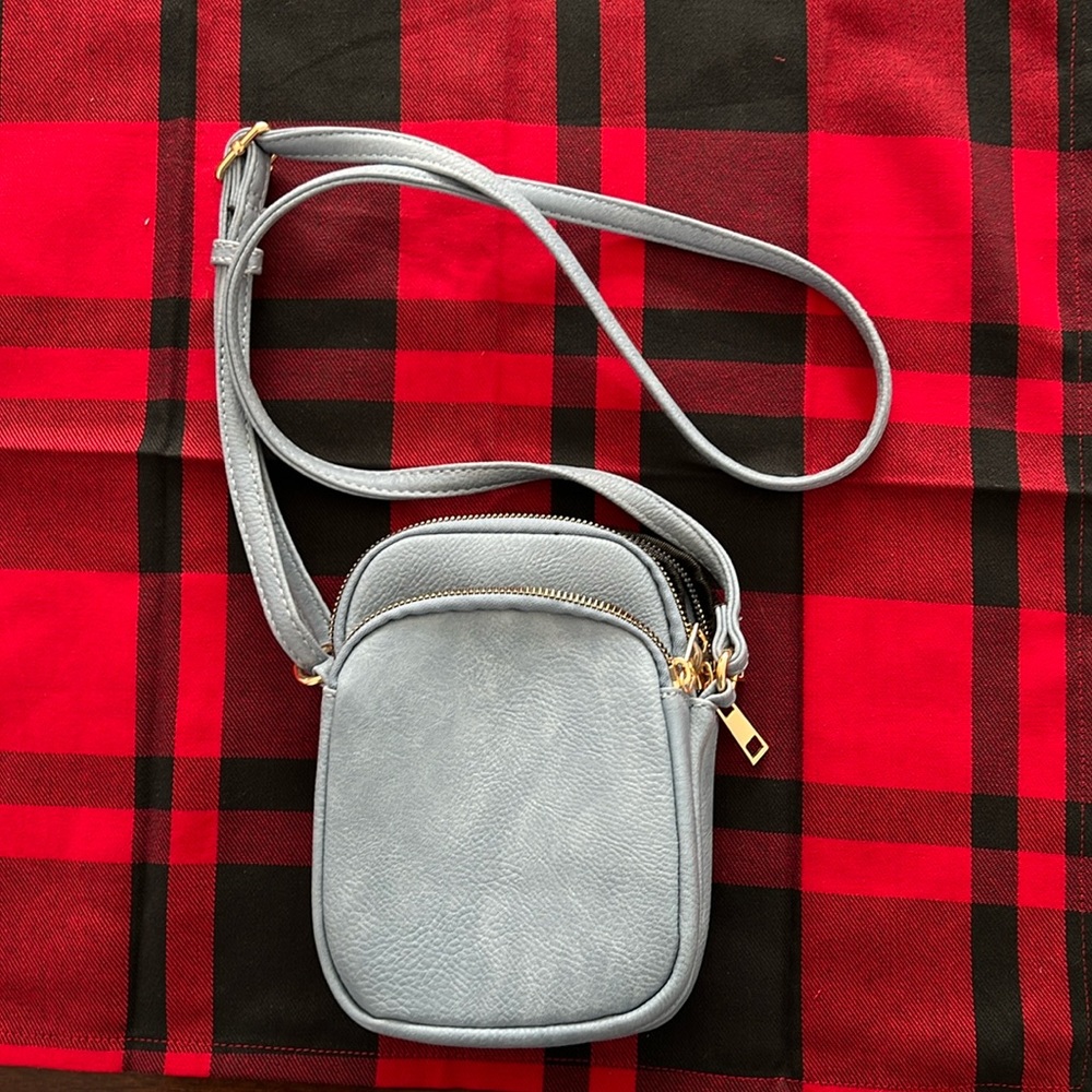 Light blue crossbody purse ✨